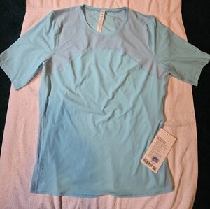 Lululemon lightweight trail running t-shirt New With Tags!